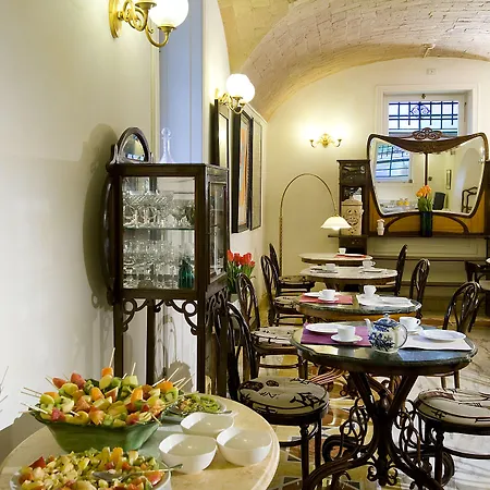 Hotel Emona Aquaeductus 4*
